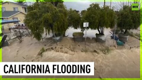 Hundreds forced to evacuate after river levee breach in California