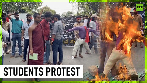 Students protest govt policies, demand release of political prisoners