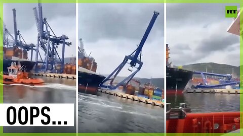 Cargo ship crashes into cranes in Turkish port