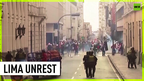 Tear gas and clashes: Peru protest turns violent