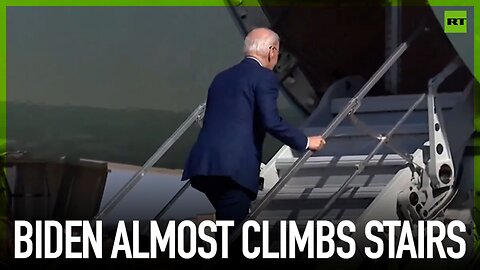 Biden almost climbs stairs