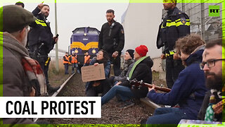 Protesters block Amsterdam coal train
