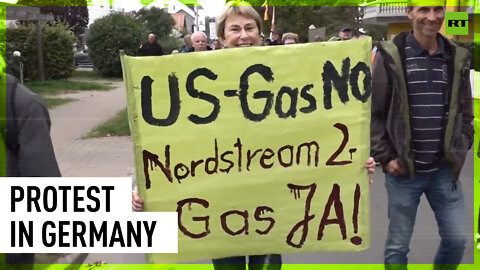 ‘Open Nord Stream 2!’ Thousands rally in Germany amid energy crisis