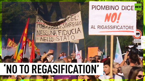 Protesters march against regasification at Italian port
