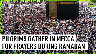 Muslims gather at Mecca’s Grand Mosque