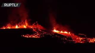 Fagradalsfjall volcano eruption causes new crack to open