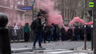 Violence in Paris as thousands rally against pension reform