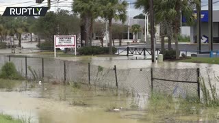 Hurricane Ida buries cars in mud in New Orleans