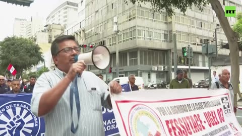 Unions, state workers rally for better wages in Peru