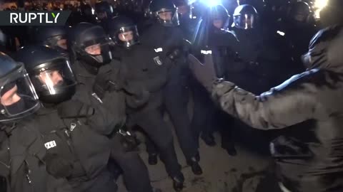 Berlin’s protest against the ‘Kopi 137’ eviction descends into scuffles