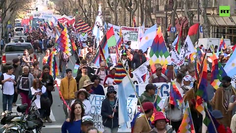 Protesters rally against natural resource extraction reform in Buenos Aires