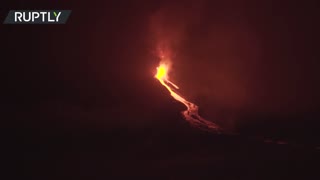 Cumbre Vieja volcano eruption colors La Palma skies in auburn