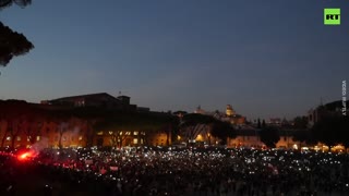 THOUSANDS decry Italy’s Green Pass at Rome rally