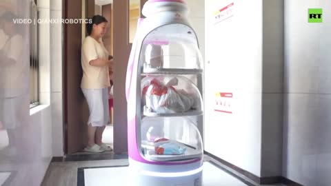 Food delivery robots in China help out amid pandemic