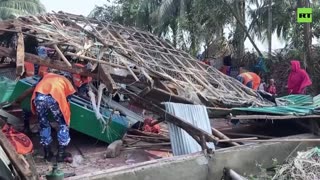 Cyclone destroys thousands of homes in Bangladesh