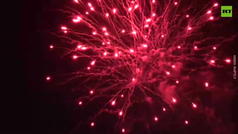 Fireworks Light Up Sky over Lugansk Following Moscow’s Recognition of LPR