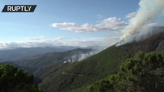 A firefighter dies in a blaze in Spain’s Sierra Bermeja, arson suspected
