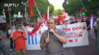 'Hail Cuba, Fidel and Che!' | Supporters of Cuban govt march through Madrid