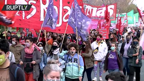 ‘Not one less’ march against femicide held in Argentina’s La Plata