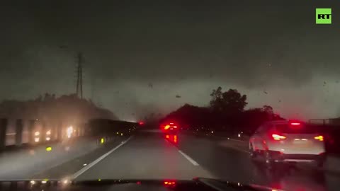 Massive tornado hits Guangzhou
