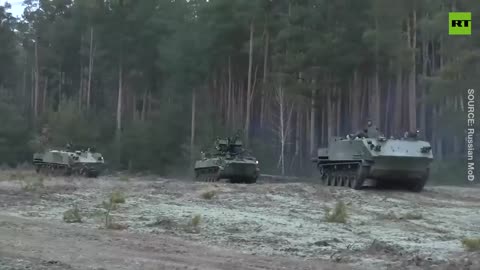 Russian MoD’s footage of country’s airborne troops advancing amid ongoing Ukraine hostilities