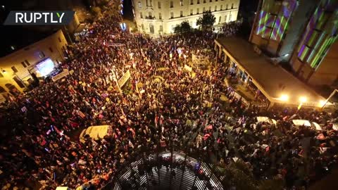 'Go, Bibi, go!' | Thousands of Israelis gather in anti-Netanyahu rally