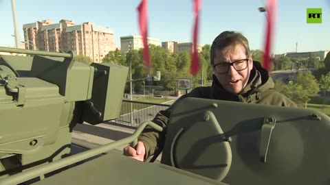 RT hitches a ride on armored vehicle as dozens roll toward Red Square parade
