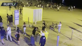 Second night in the row! | Spanish police disperse COVID-rules-defying partygoers in Barcelona