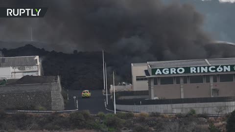 Lava from La Palma’s Cumbre Vieja hits properties, causing fires