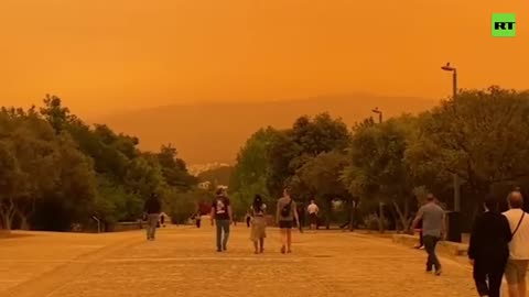 Orange is the new blue | Sandstorm brings Sahara dust to Athens