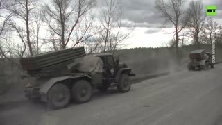 Column of Russian armored vehicles marches through Ukraine
