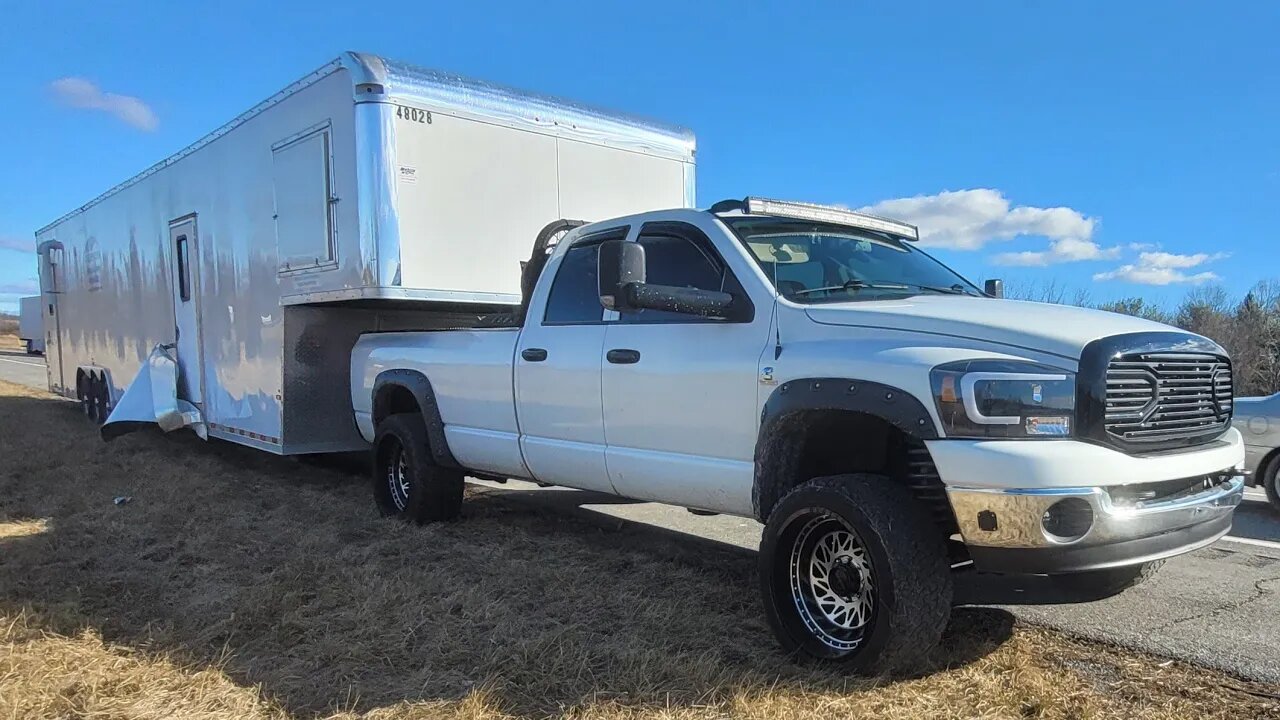 21,000 Pound Trailer Door Rips Off At 70mph | Hotshot Trucking Triple Axle 48 Enclosed Trailer