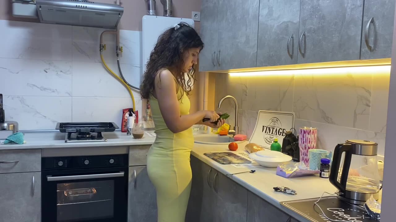 Unwind With Me： Cozy Fall Evening Routine ｜ Cooking Couscous with Pork and Vegetables 🥗. ASMR