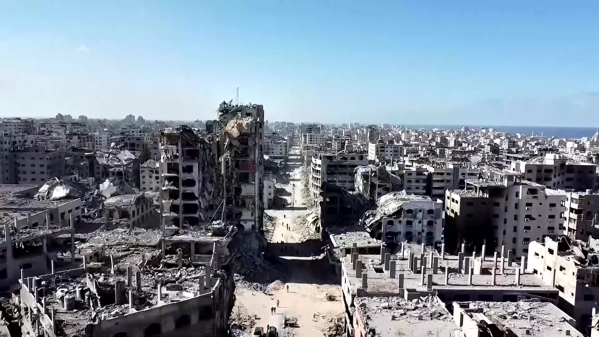 Bulldozers begin clearing rubble from Gaza City streets