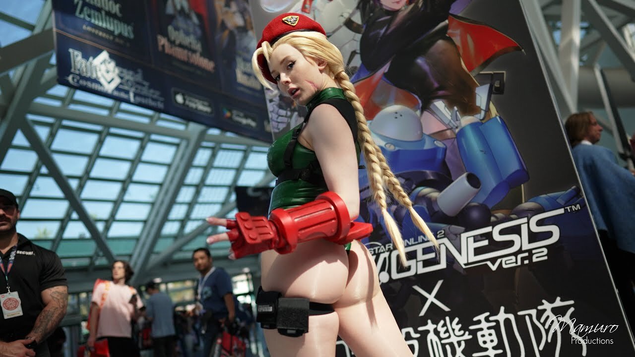 Sexy Cosplayers at Anime Expo - Cosplay Highlights