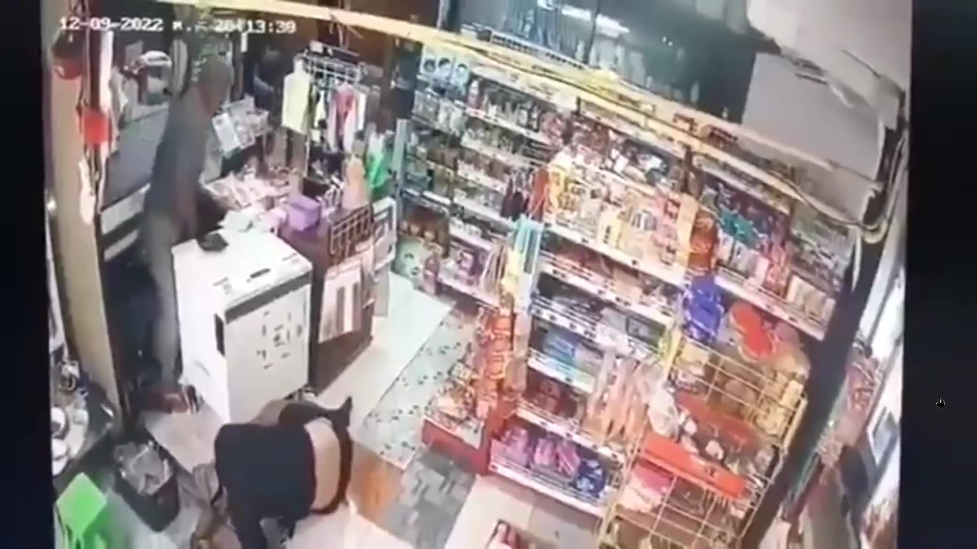 OUCH: Shotgun blast to the stomach on video - Im sure he regrets his BS now