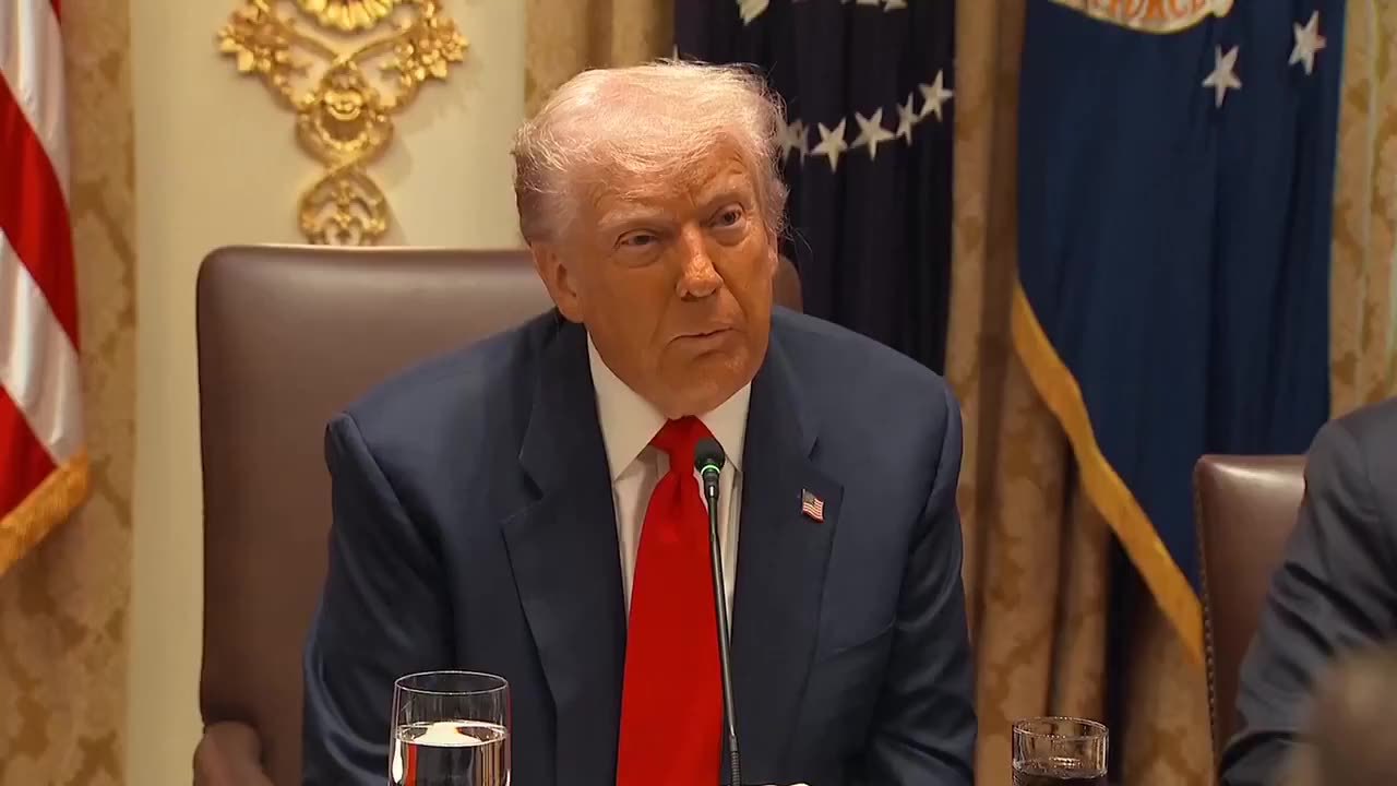 π’ President Trump Says Extremely Wealthy Donor Told Him: I will pay it!