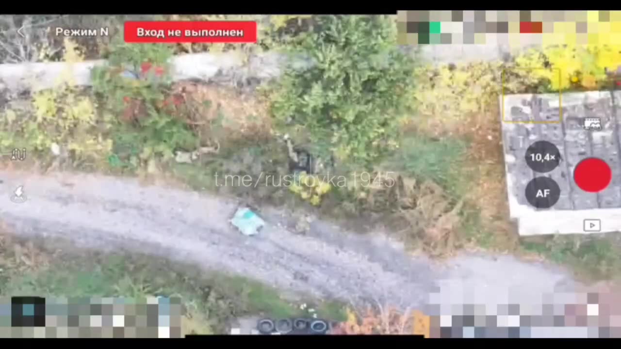 Pokrovsk: Russian Finishes Off a Ukrainian Serviceman Who Fell Into an Ambush