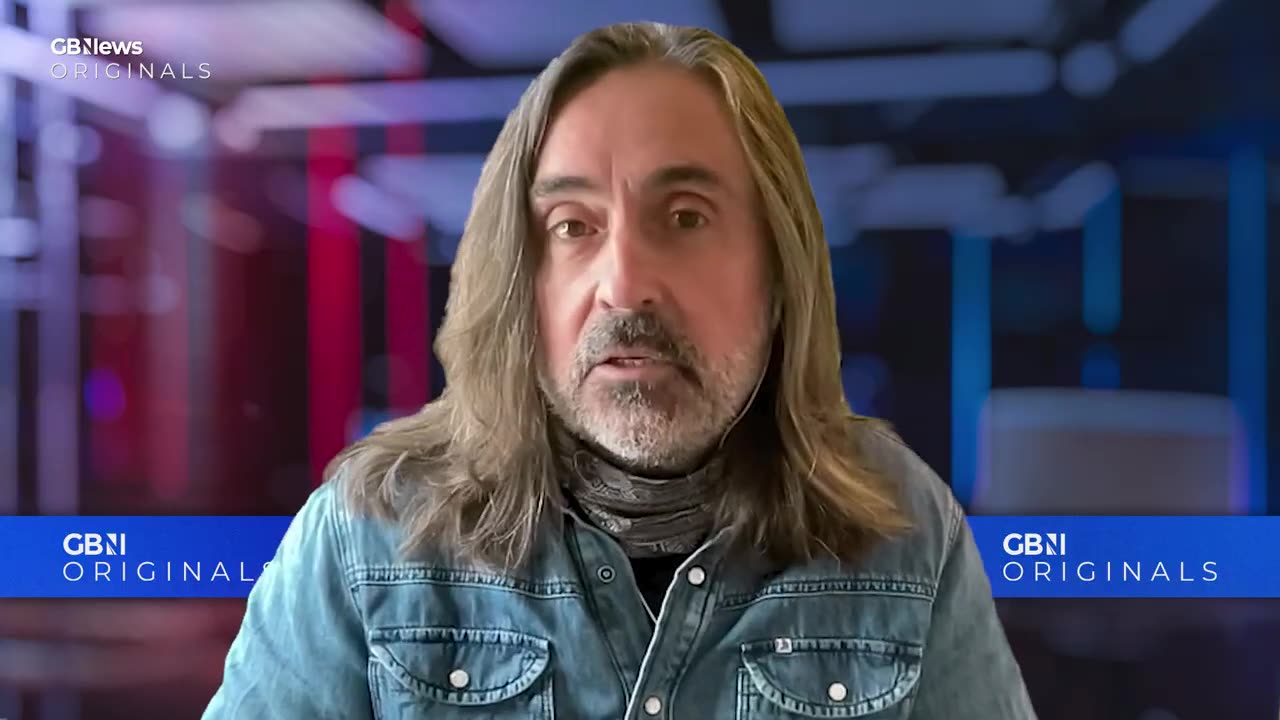 Britain is being deliberately DEMOLISHED: Neil Oliver fumes migrant crisis is by DESIGN