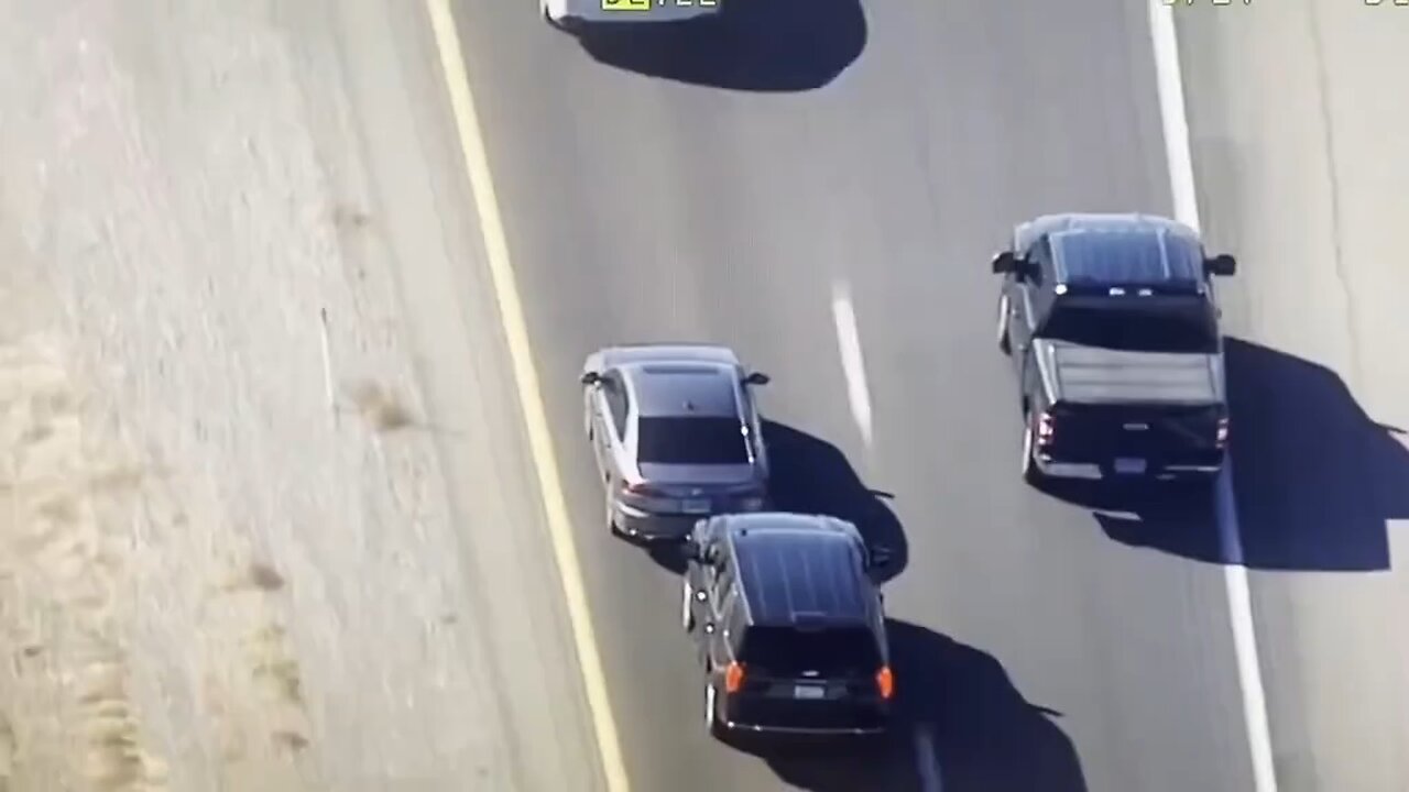 #PoliceChase #HighSpeedChase #BreakingNews #LivePursuit #LawEnforcement #japd
