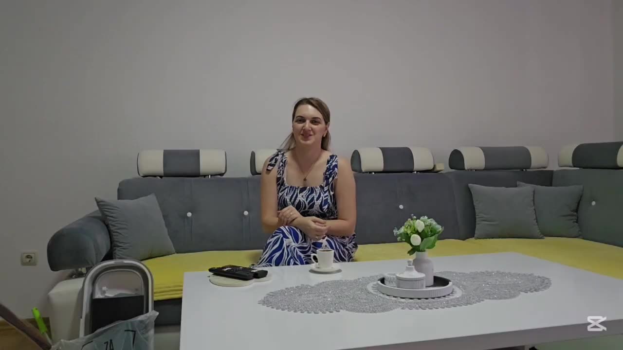 Sexy Frau IN moj dom