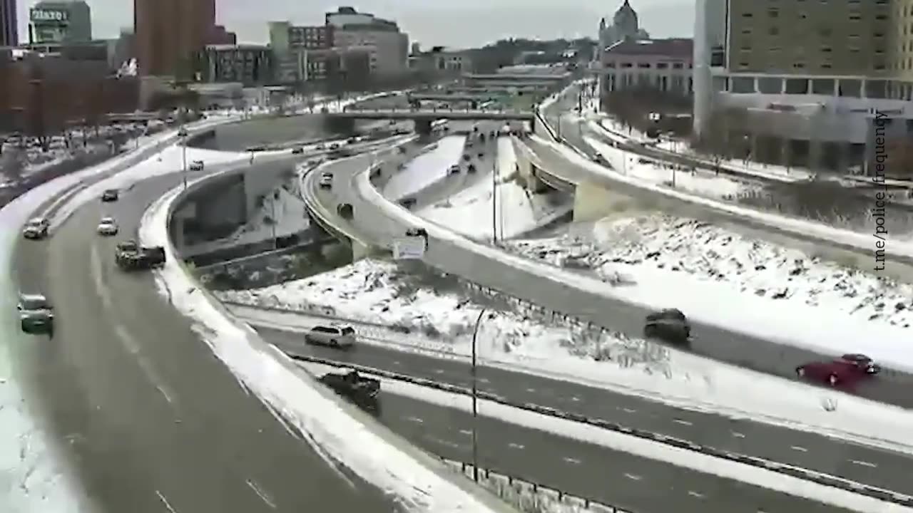 Crashes, Spinouts and Pileups From November Snowstorms in Minnesota [Compilation]