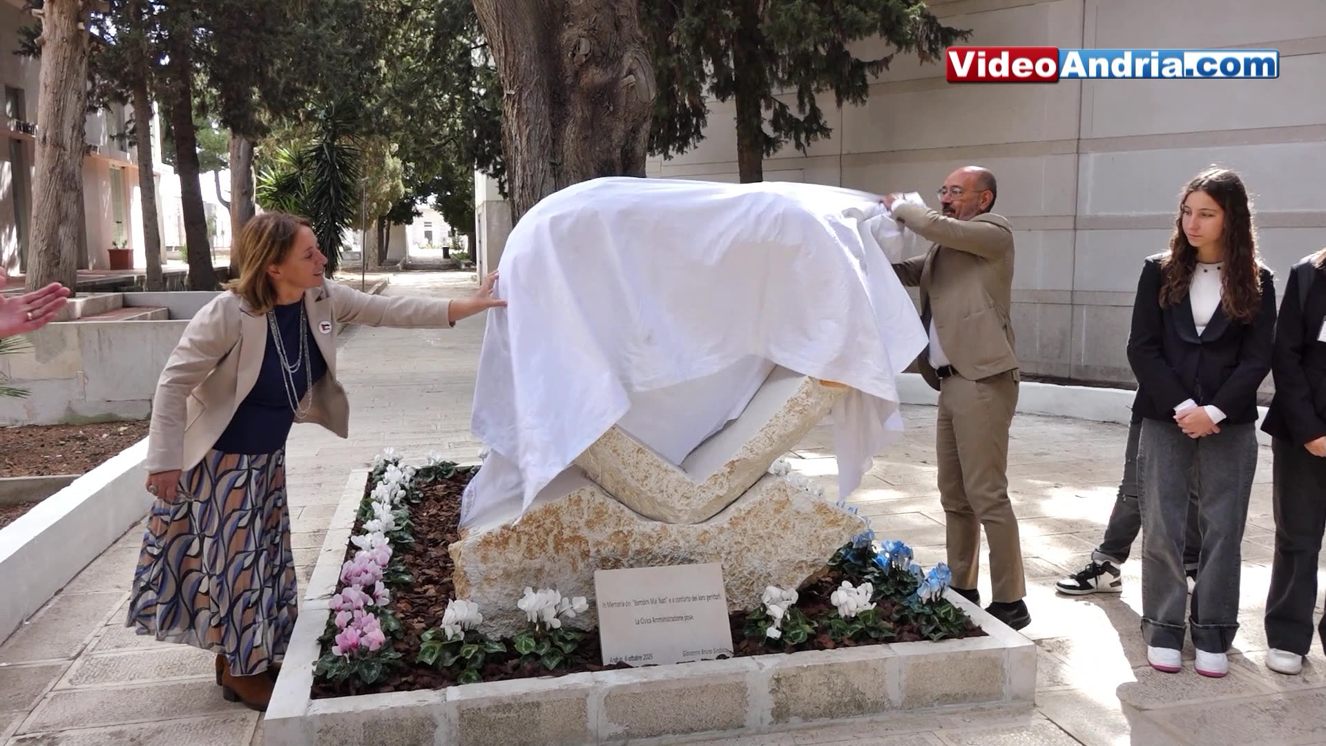 Andria: i bambini mai nati hanno ora una stele di commemorazione