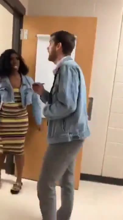 Student pepper sprays her teacher after he took her phone