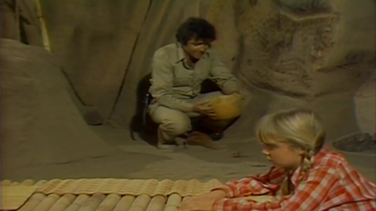 1974 Sid & Marty Kroffts Land of the Lost S01E07 Album Dinosaur Adventure