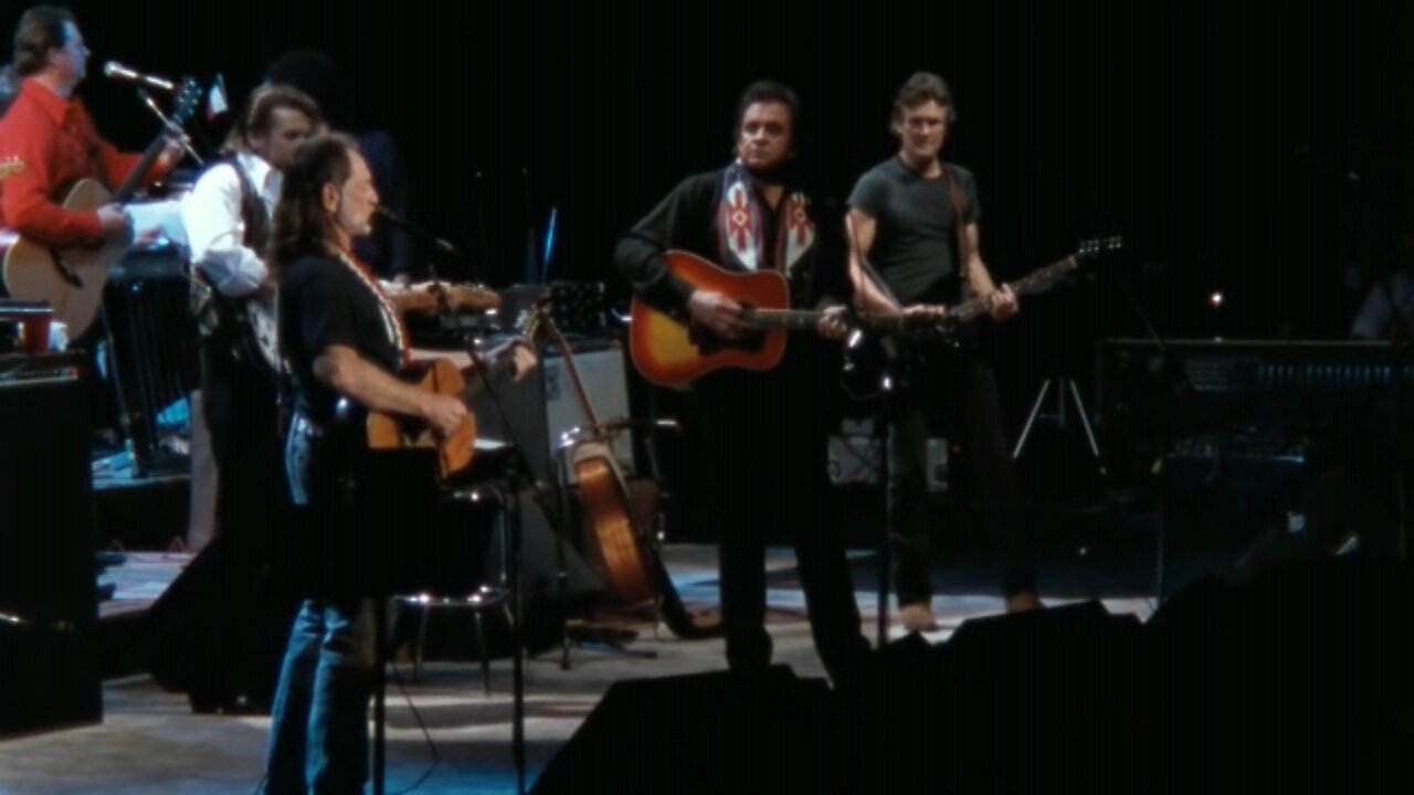The Highwaymen - Ghost Riders In the Sky