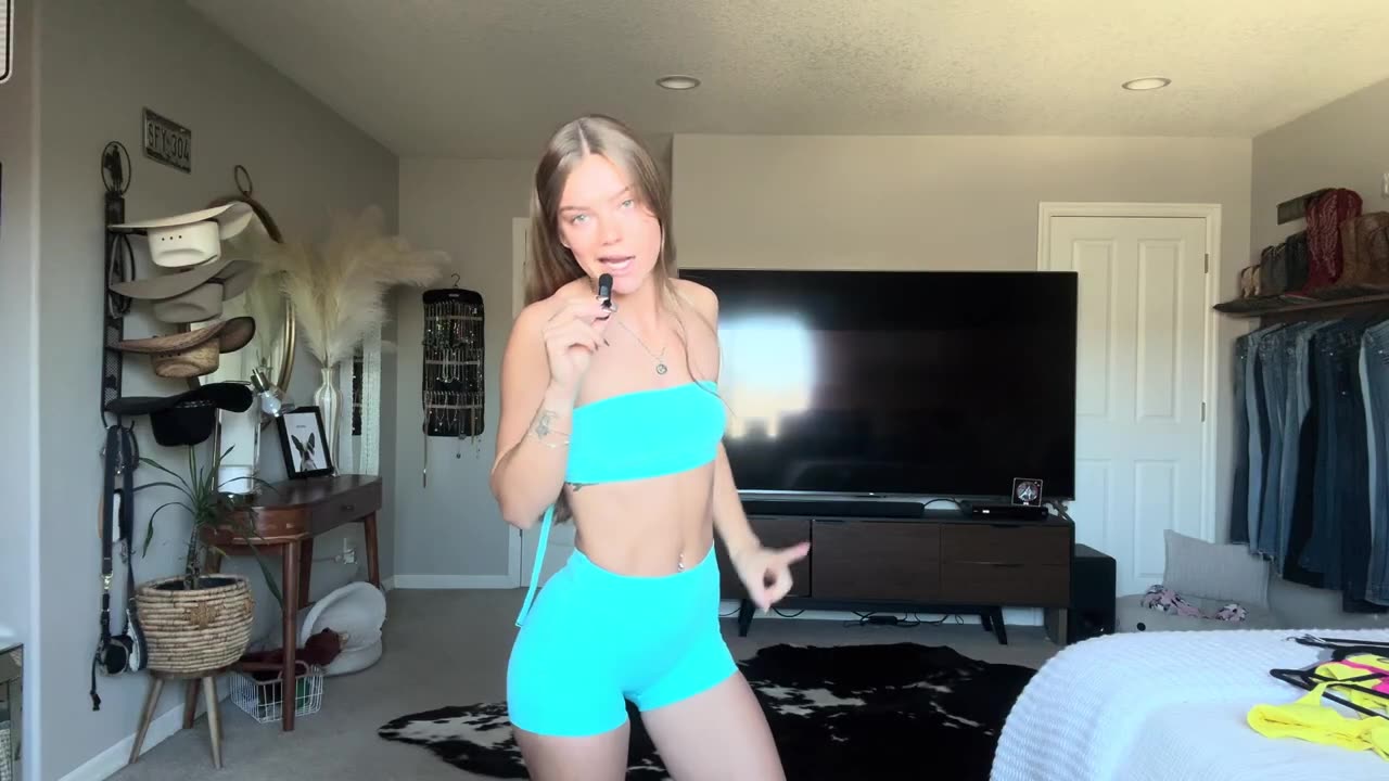 sexy girl......