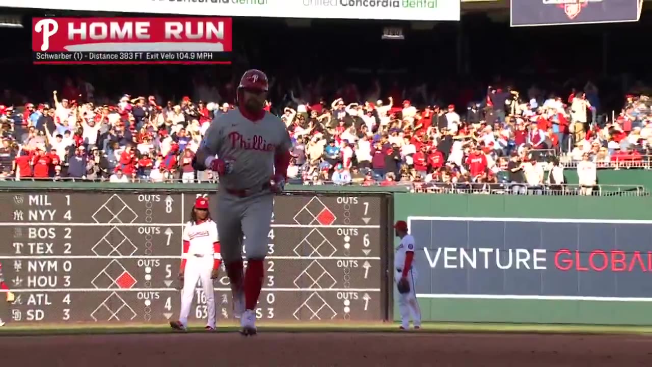 MLB - An #OpeningDay Schwarbomb for the lead ๐ค