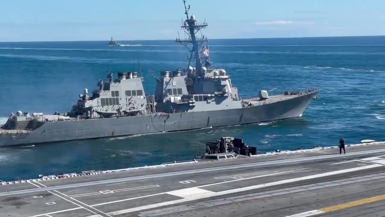 Navy SEALS perform fast rope demonstration for President Trump