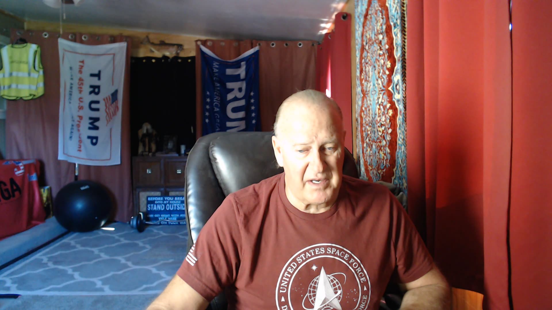CKirk Texts Confirm He Was Furious With ‘Bullying’ Jewish Donors: ‘I’m Leaving Pro-Israel Cause’/Kentucky attorney general sues Roblox alleging a playground for predators
